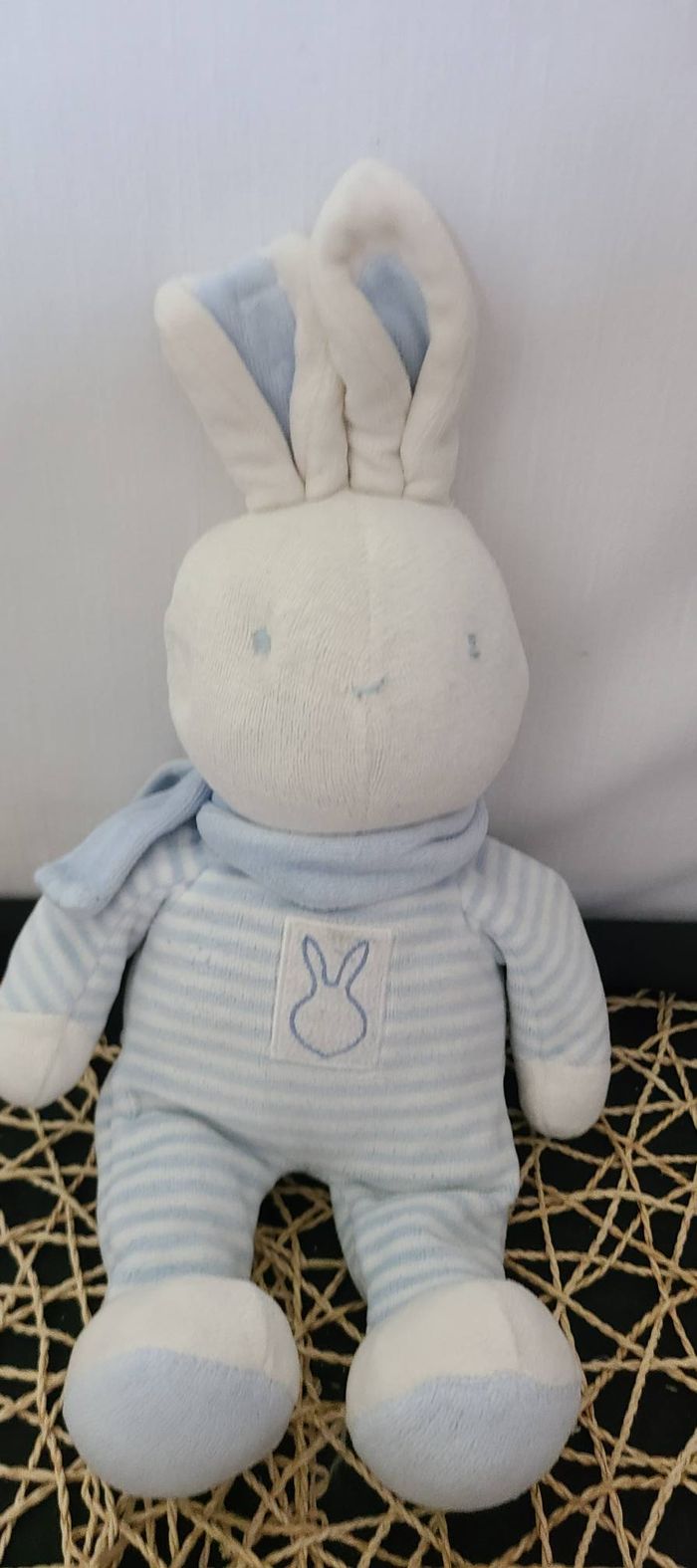 Doudou Lapin rayé bleu KLORANE