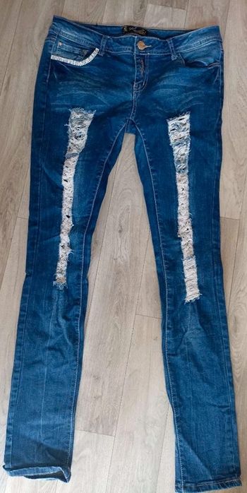 Jean taille basse troué