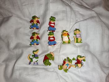 Lot figurines kinder