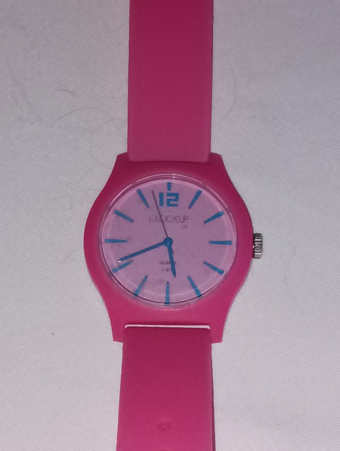 Montre rose Clockup
Neuve