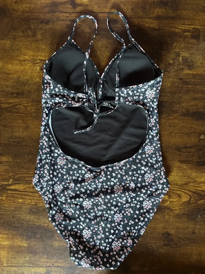 Maillot de bain 1 pièce - photo numéro 2
