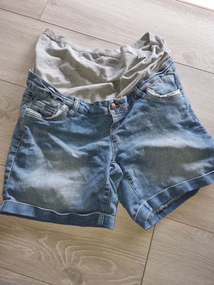 Short en jeans Mamalicious T31