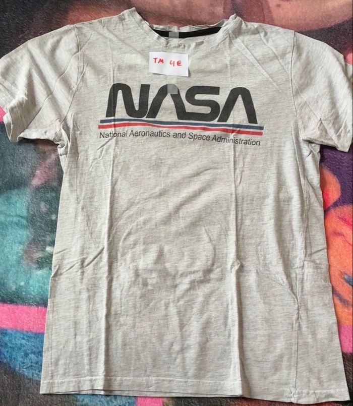 T shirt nasa gris