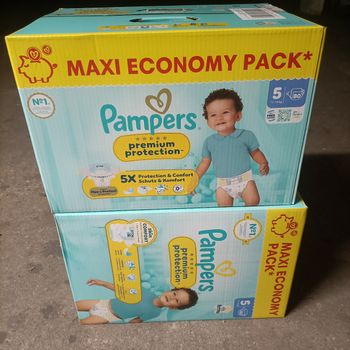 Lot couche pampers premium T5