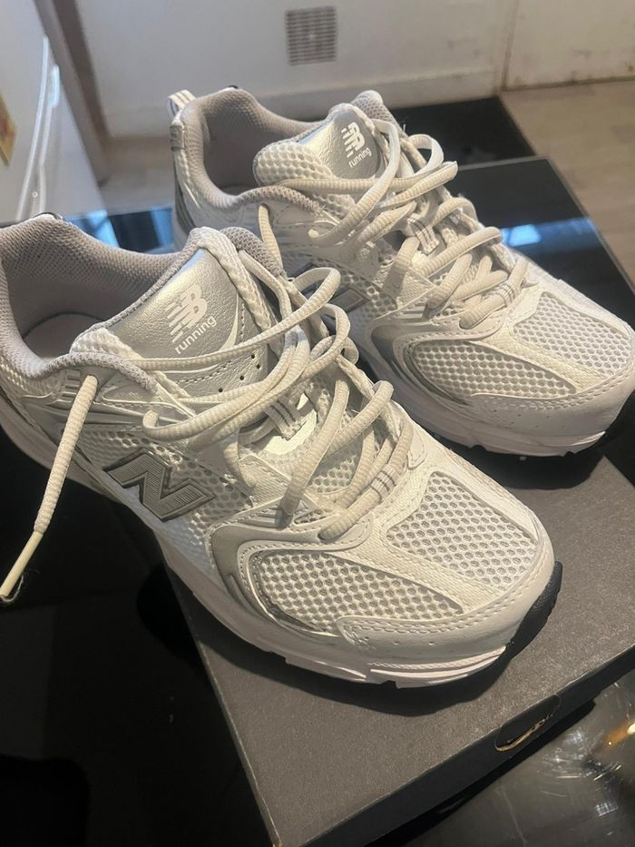 New balance 530 blanche et grise T38 - photo numéro 3