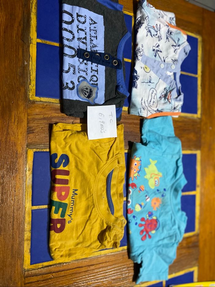 T-shirt manches courtes garçon taille 6.9 mois