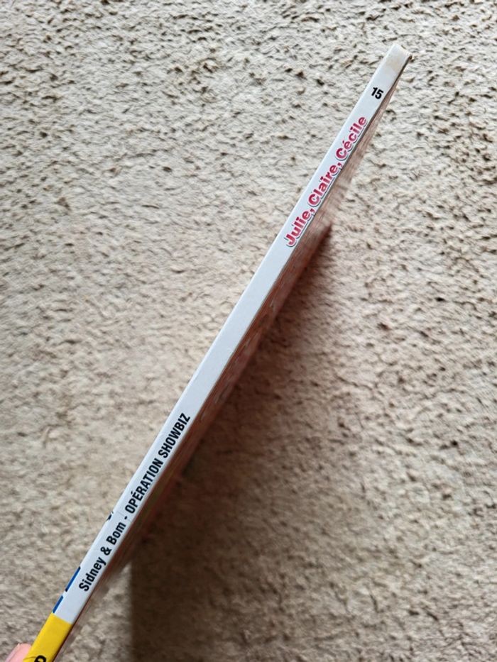 BD Julie Claire Cécile Tome 15 Opération Showbiz de Sidney et Bom - photo numéro 4