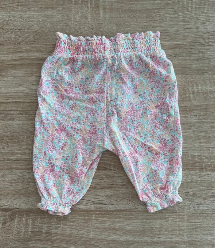 Pantalon fleurs bébé fille - Kiabi - 68cm 6-9 mois - photo numéro 2