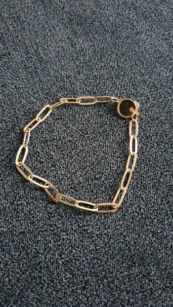 Neuf bracelet doré type gourmette