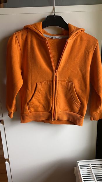 Sweat zippé à capuche