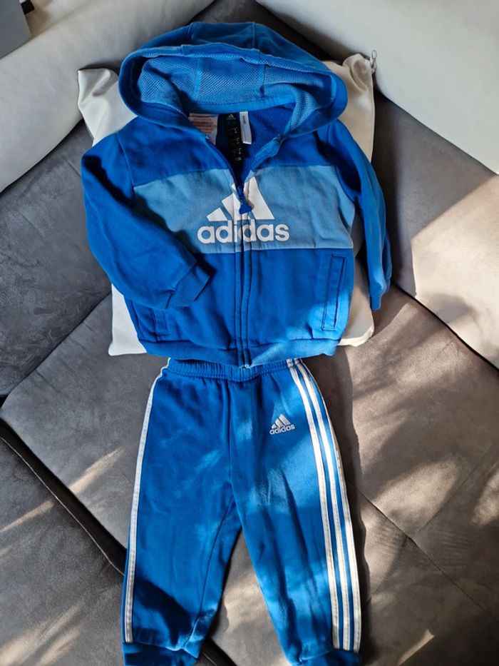 Ensemble adidas 9 12 mois bebe