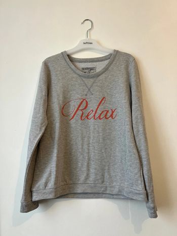 Sweat, gris, in extenso