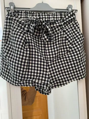 Short à carreaux noir et blanc