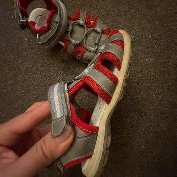 Sandal