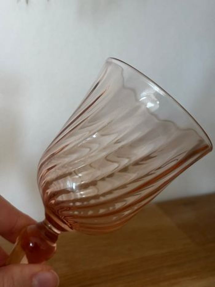 Vintage lot de 4 verres à vin Luminarc Rosaline - photo numéro 2