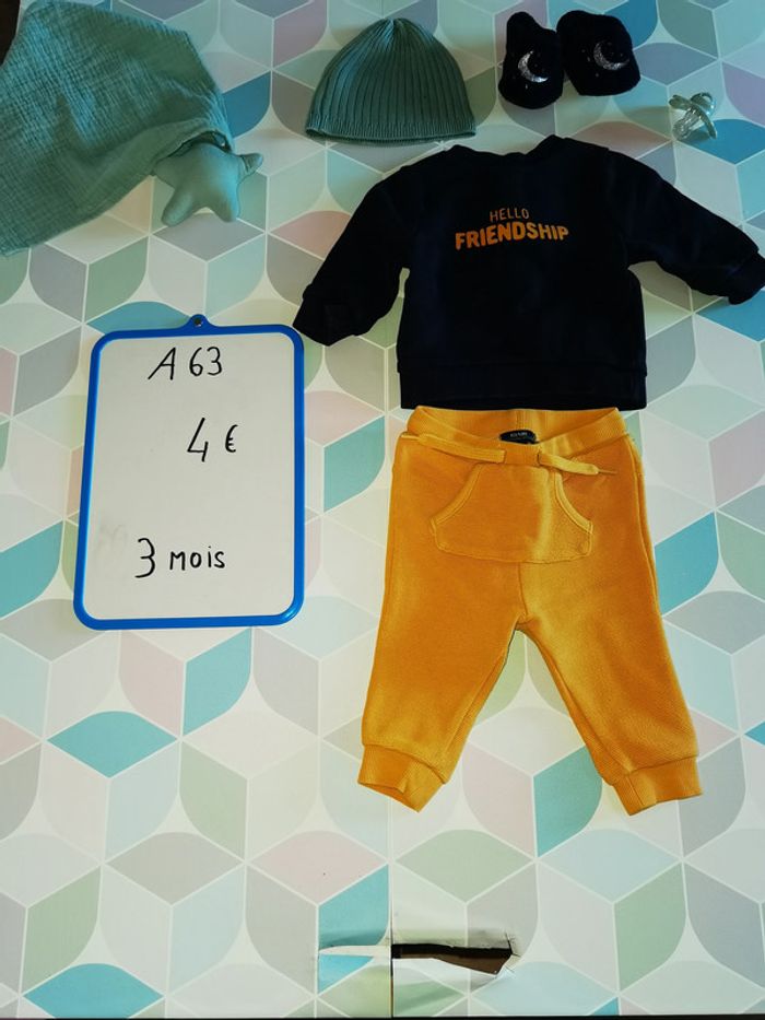 A63 - ensemble garçon 3 mois