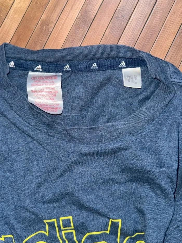 T-shirt Adidas taille XS - photo numéro 4