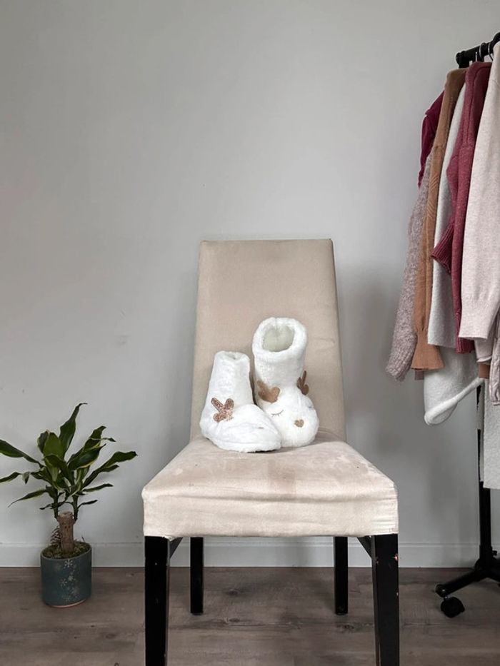 Chaussons blancs doux, pointure 39, Neuf avec étiquettes 💖 - photo numéro 2
