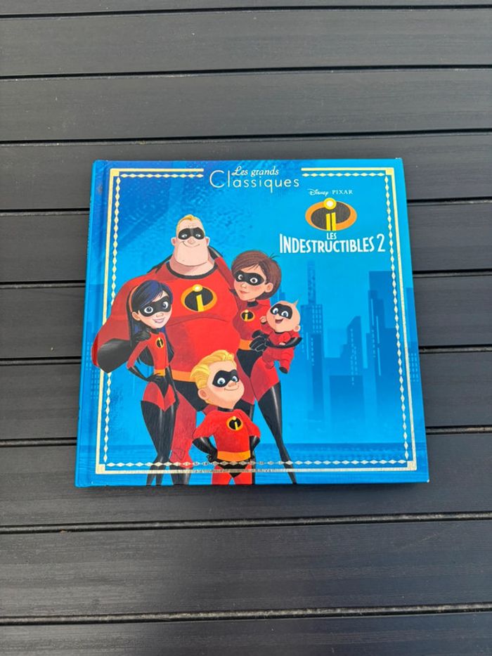 🌺Livre les grands classique Disney Les indestructibles 2🌺