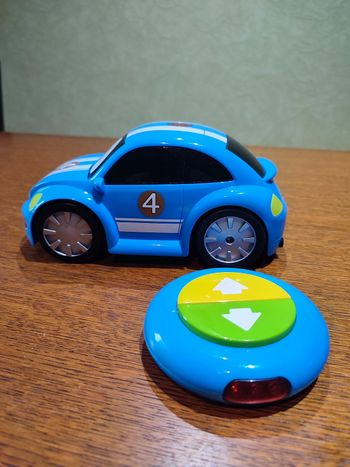 Voiture télécommandée