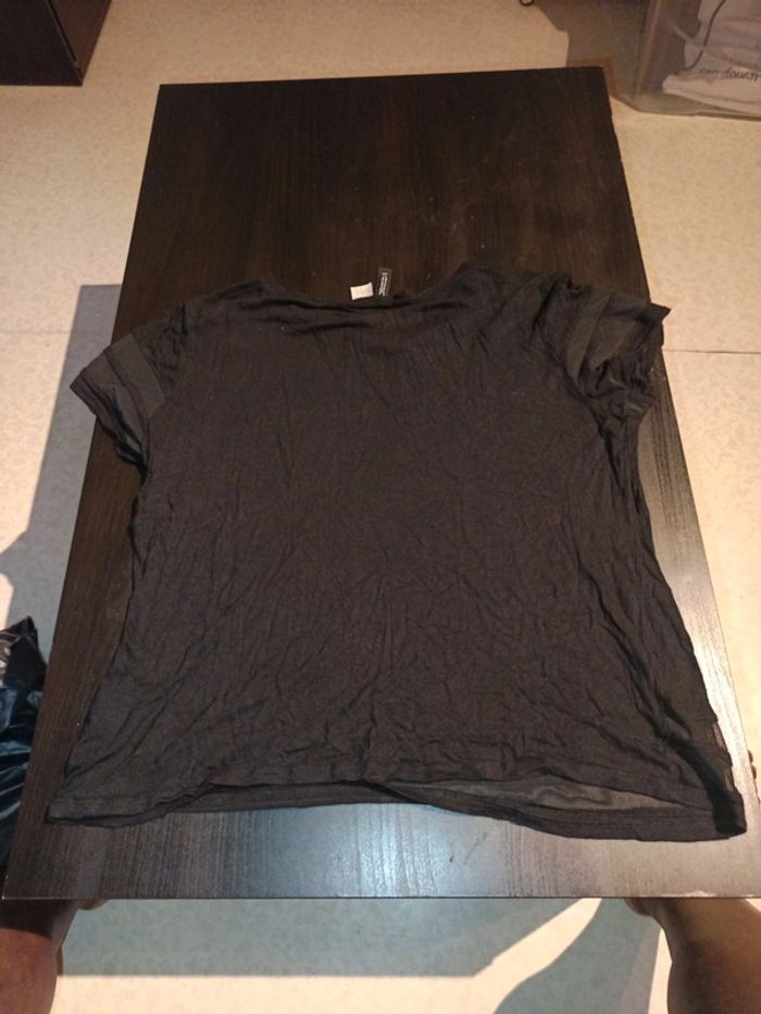 Tee shirts divided - photo numéro 2