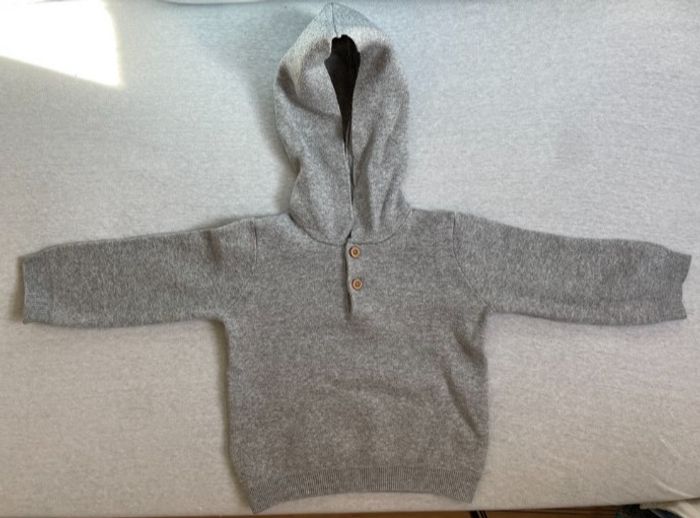 Sweat à capuche 24m 2a 86cm