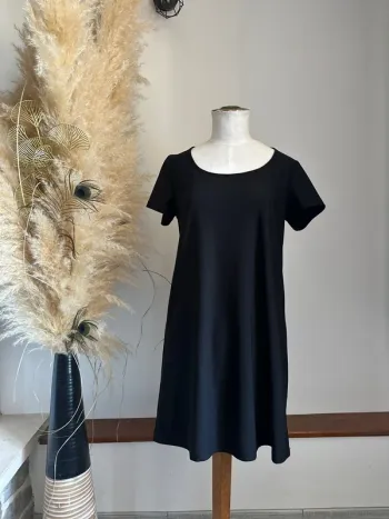 Robe noire Mango M
