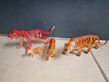 Figurines tigres