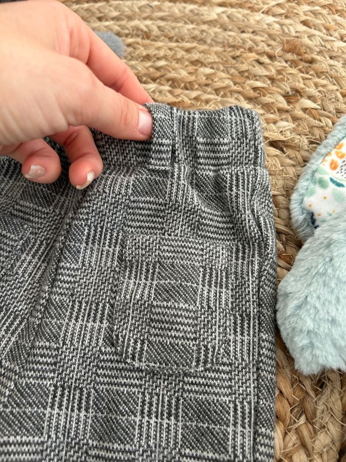 Pantalon à carreaux gris Kiabi taille 3 mois - photo numéro 4