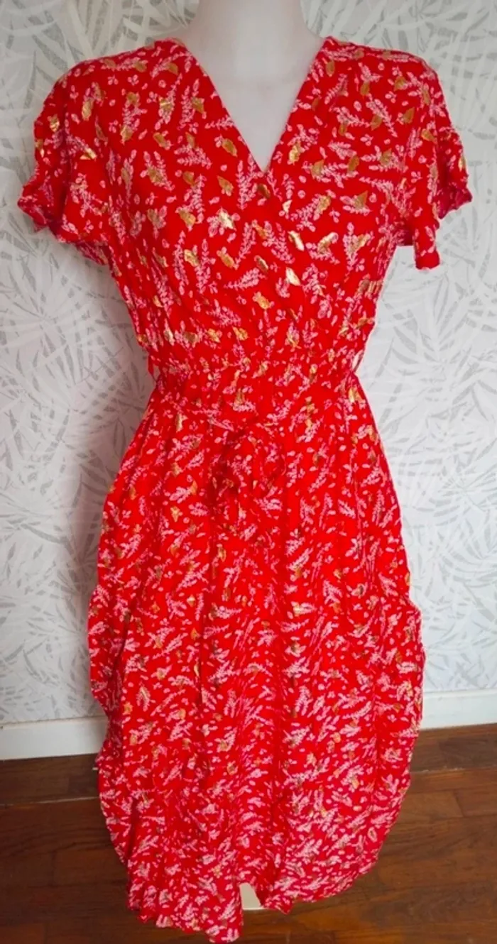 Superbe robe longue femme été avec dorures neuve taille S M 36 38 40