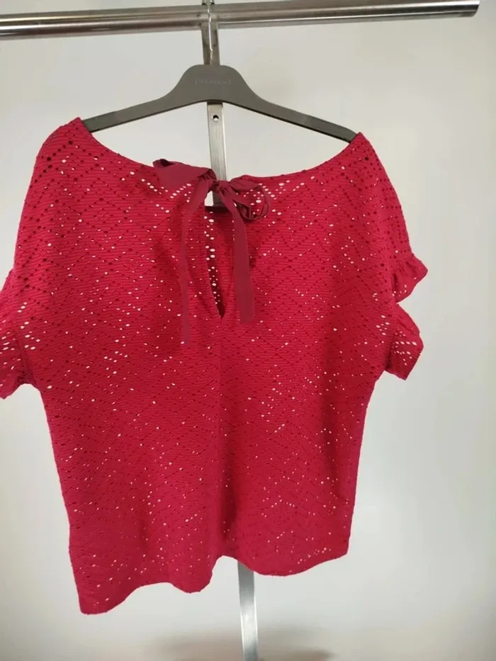 T-shirt rose fushia, manches volants broderie anglaise transparence taille M - A165 - photo numéro 5