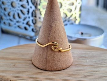 Bague Dorée motif vague en Acier inoxydable, avec un design Minimaliste pour l'été