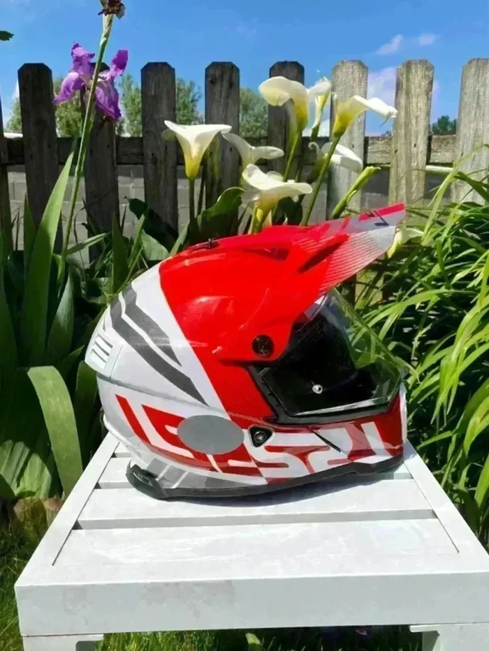 Casque de moto - photo numéro 5