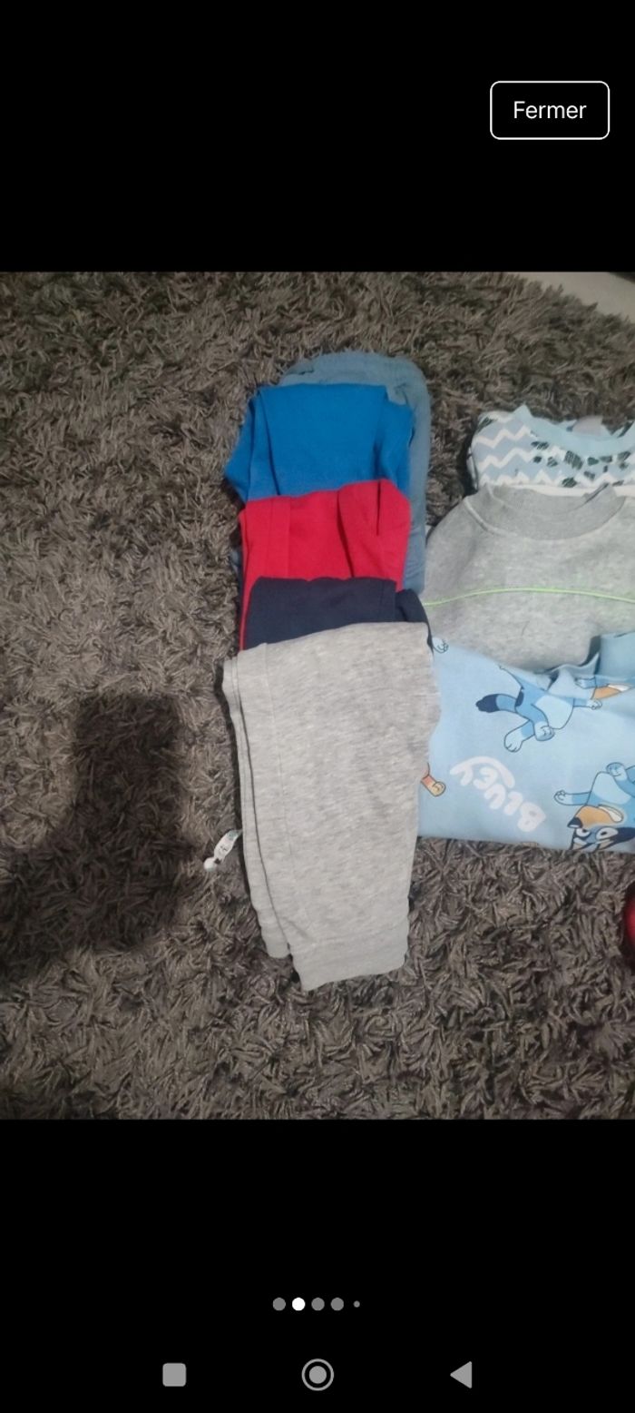 Lot de vêtements - photo numéro 2