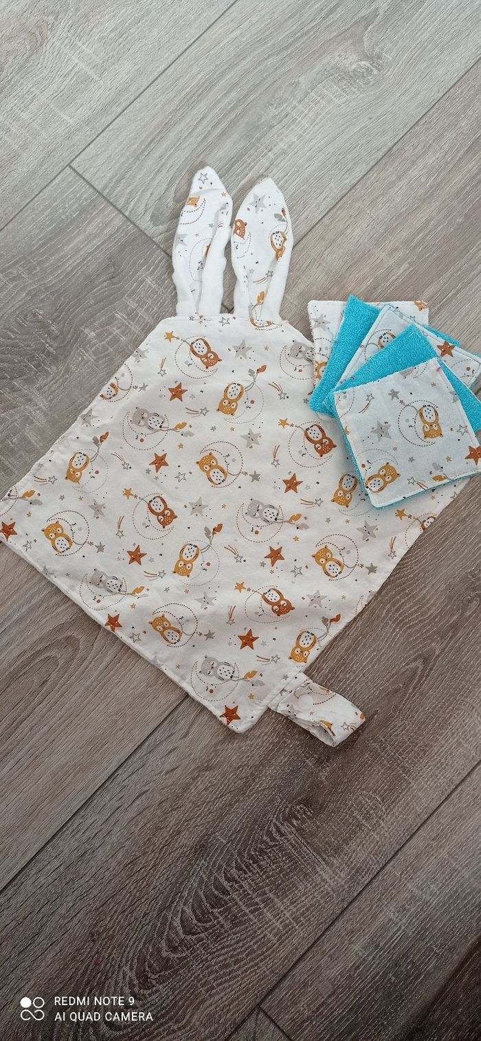 Doudou lapin attache tétine+ lot lingettes lavables