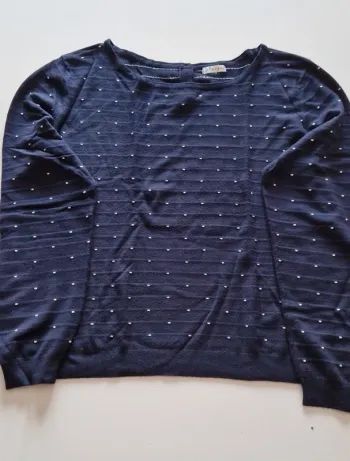 Petit pull fin bleu marine