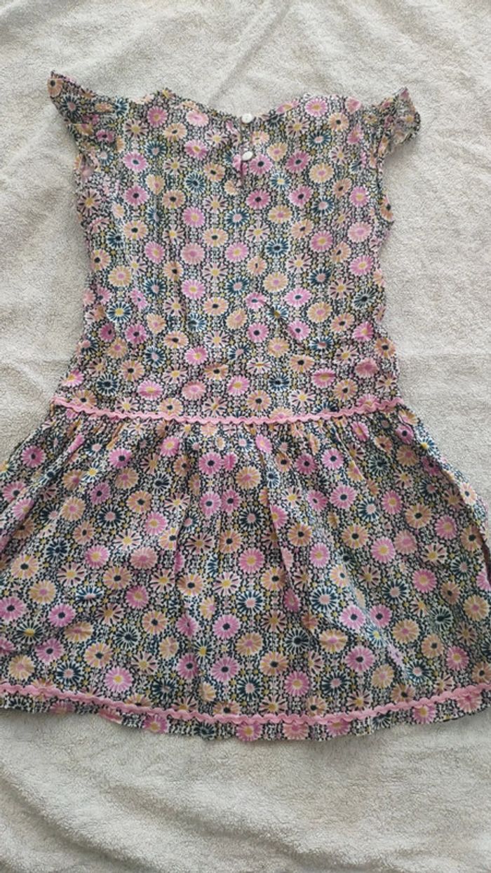 Robe à fleurs blanche rose jaune noir 8 ans u essentiel - photo numéro 4