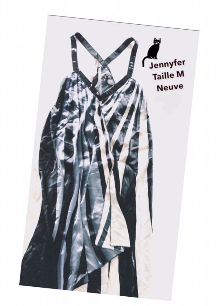 Robe pour les fêtes « Jennyfer »neuve taille M