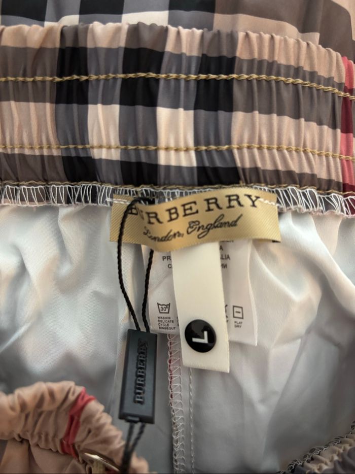 Short Burberry M - photo numéro 4