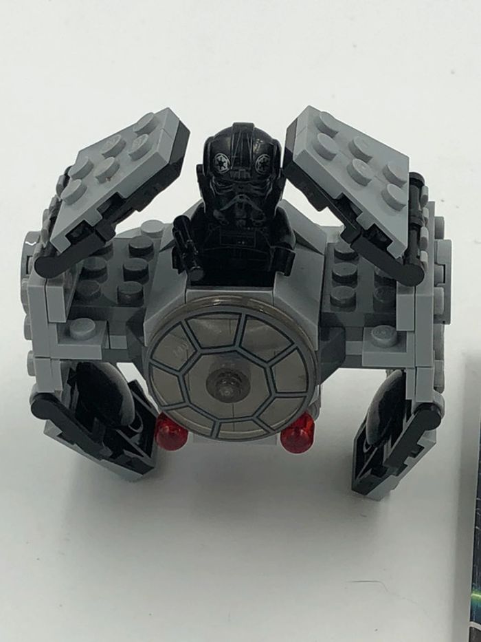 Lego Disney Star Wars N•75128 - photo numéro 2