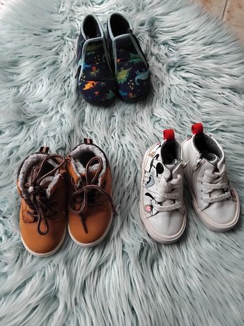 👟 lot chaussures chaussons garçon 21 et 22