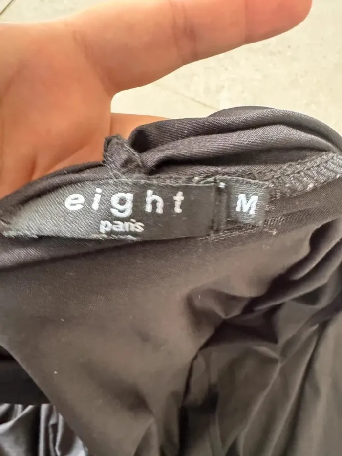Haut noir Eight taille M, très bon état - photo numéro 3