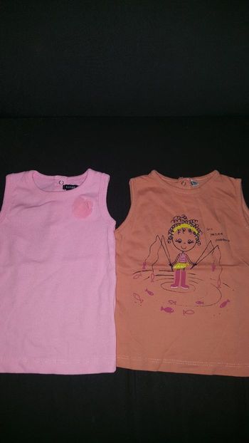 2 débardeurs fille T.12M