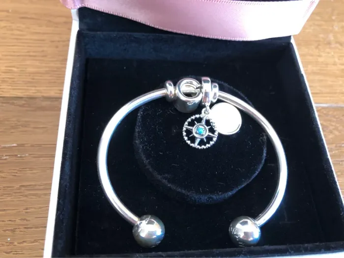 Bracelet Pandora avec charmes - photo numéro 4