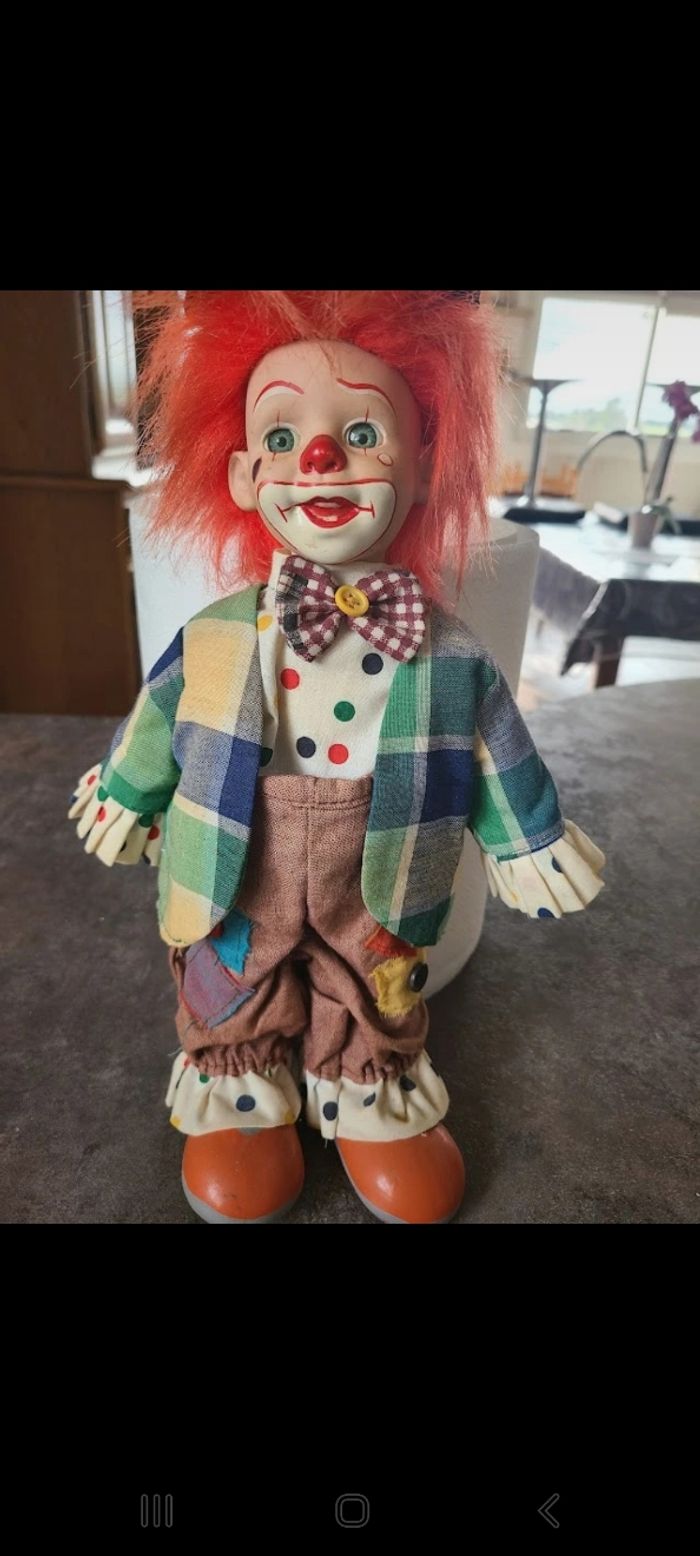 Clown porcelaine