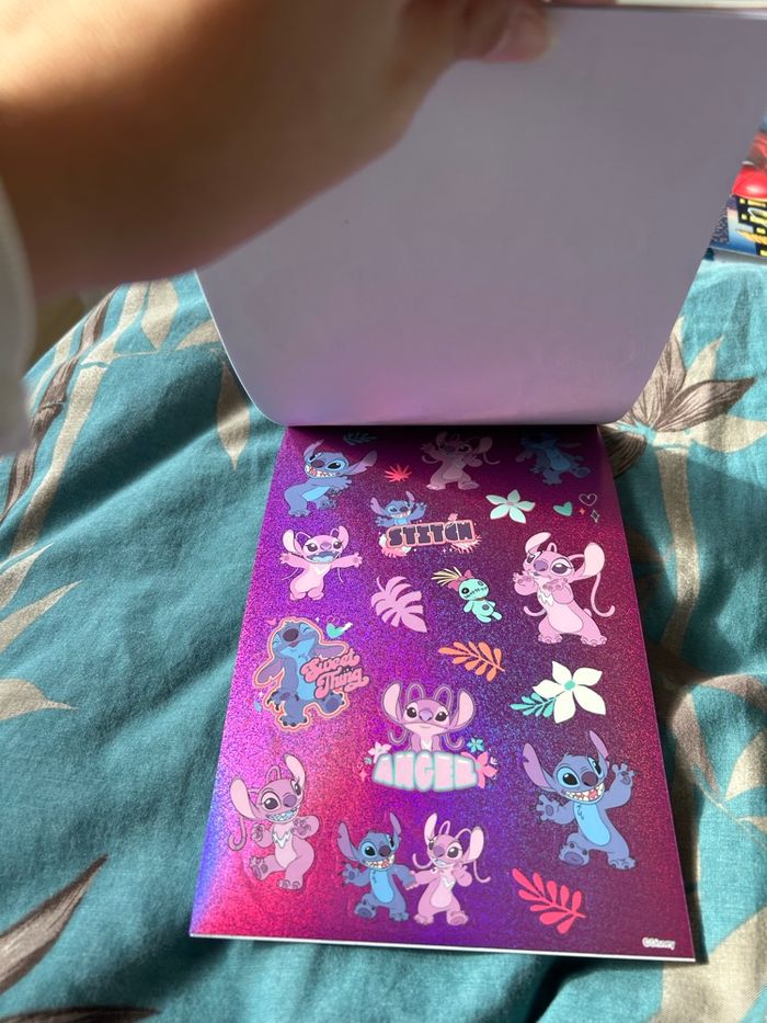 Plaquettes / petit livre gommettes / stickers stitch et Angel - photo numéro 6