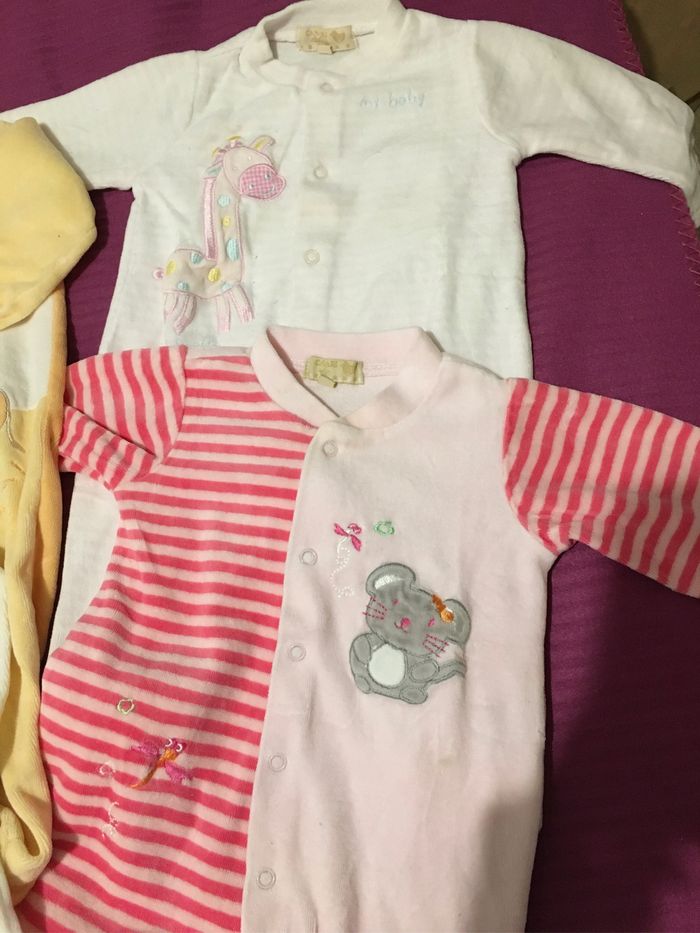 Lot de 4 pyjamas hiver fille 6mois - photo numéro 3