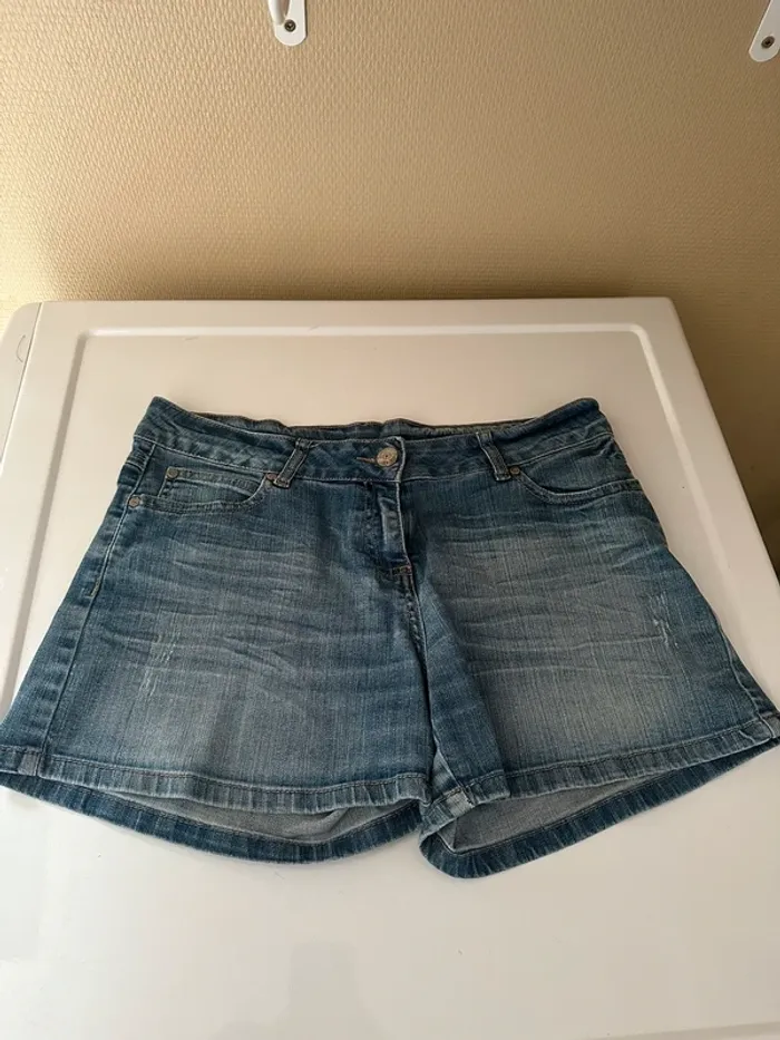 2 shorts - photo numéro 2