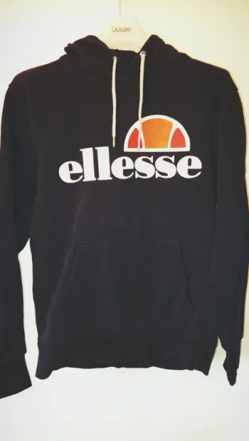 Sweat elles se taille M