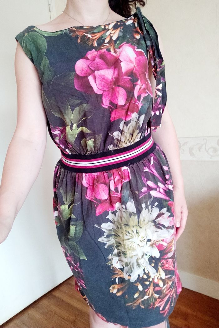 Robe fleurie vintage - photo numéro 3